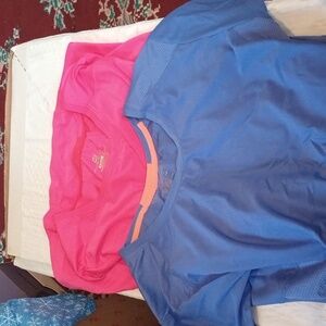 Roadrunner women's running shirts large, lot of 2, short sleeved (Rox410)